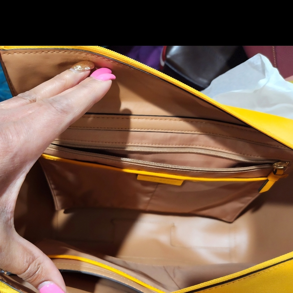 Tory Burch Parker Tote (Small)9.5"H x 11.8"W x 5.3"D - Picture 11 of 17